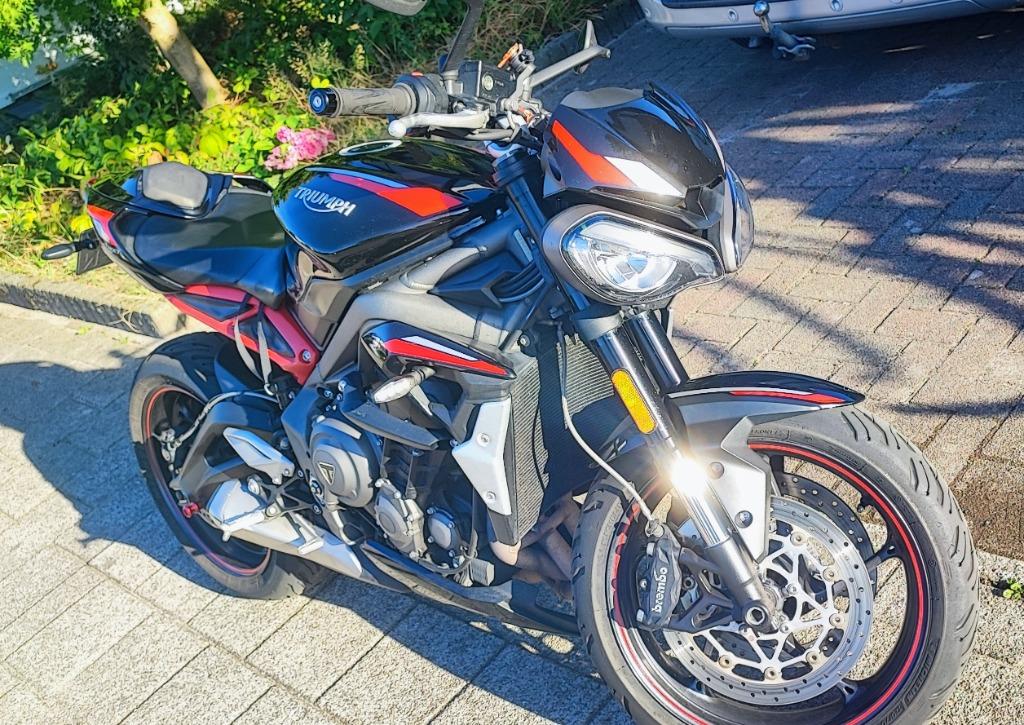 Triumph Street Triple 765R (2020), Motoren, Motorrijbewijs A, 3 cilinders, 765 cc, Meer dan 35 kW