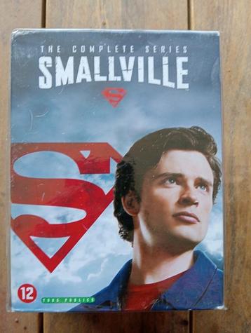 DVD box set Smallville de complete serie • seizoen 1 t/m 10 beschikbaar voor biedingen