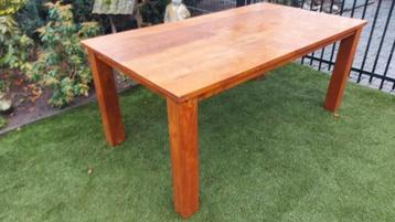 Houten tuintafel  beschikbaar voor biedingen