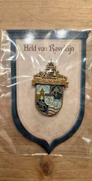 “Held van Raveleijn” Efteling Pin, Verzamelen, Efteling, Zo goed als nieuw, Button of Speldje, Verzenden