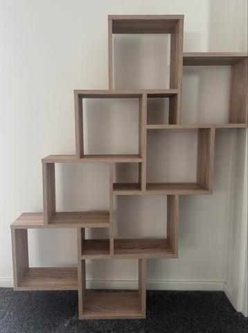 Modern Wandrek / Boekenplank - Speelse Look beschikbaar voor biedingen