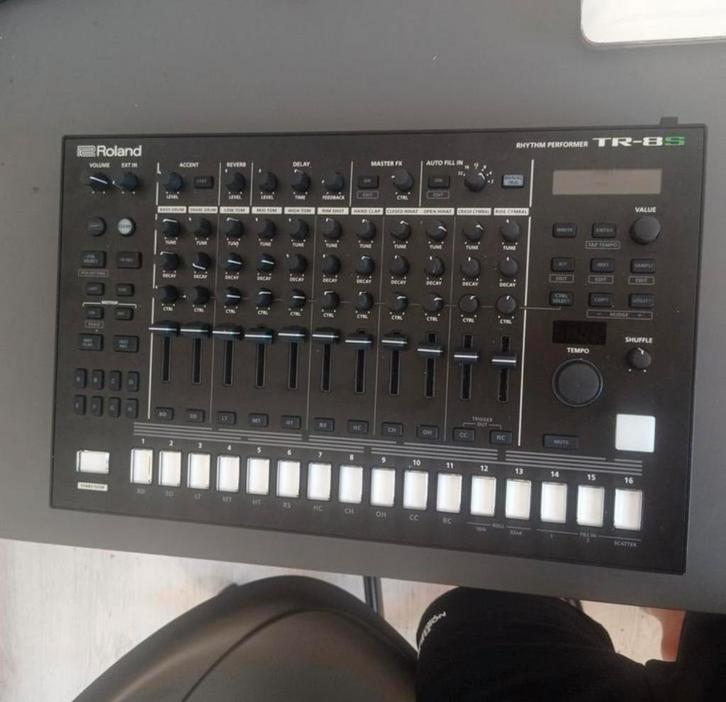 Roland TR-8S Rhythm Performer - Zo goed als nieuw!, Muziek en Instrumenten, Drumcomputers, Zo goed als nieuw, Roland, Ophalen of Verzenden