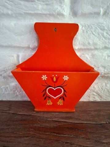 Oranje koffiefilter houder. Hout. Handgeschilderd. No. 2-4. beschikbaar voor biedingen