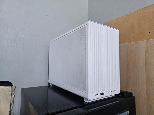 Gaming PC custom white build., Computers en Software, Desktop Pc's, Zo goed als nieuw, 4 Ghz of meer, HDD, SSD, 16 GB, Met videokaart