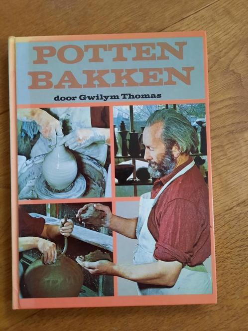 Pottenbakken, boek van Gwilym Thomas, Hobby en Vrije tijd, Pottenbakken, Gebruikt, Ophalen of Verzenden