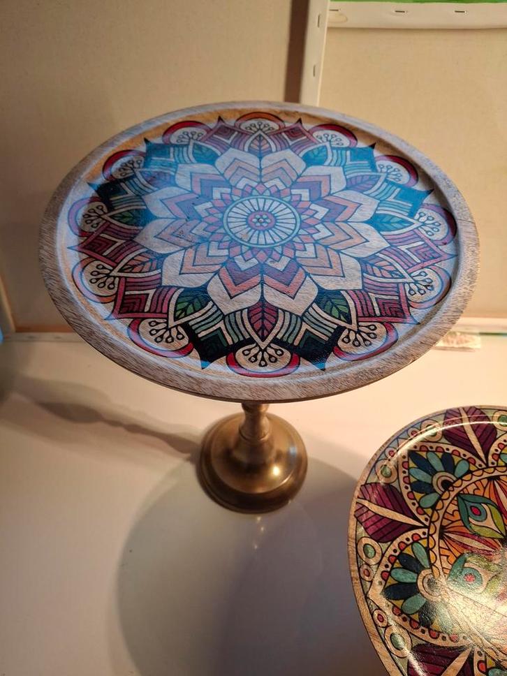 Decoratieve houten taartplateau met mandala, Huis en Inrichting, Woonaccessoires | Etagères, Zo goed als nieuw, Ophalen of Verzenden