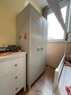 Kinderkamer kledingkast van metaal mos pastel groen, Ophalen, Zo goed als nieuw, Jongetje of Meisje