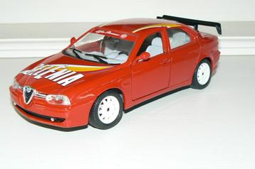 Alfa Romeo 156 Selènia. Rood, schaal 1:24 Bburago beschikbaar voor biedingen