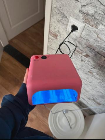 Led lamp voor gellak beschikbaar voor biedingen