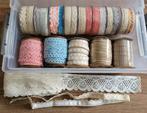 scrapbook lint lintjes op rol en vintage 'kanten' rand, Ophalen of Verzenden, Zo goed als nieuw, Materiaal