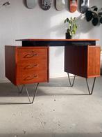 Pastoe bureau — teak — mid century — hairpin poten, Huis en Inrichting, Bureaus, Ophalen, Gebruikt