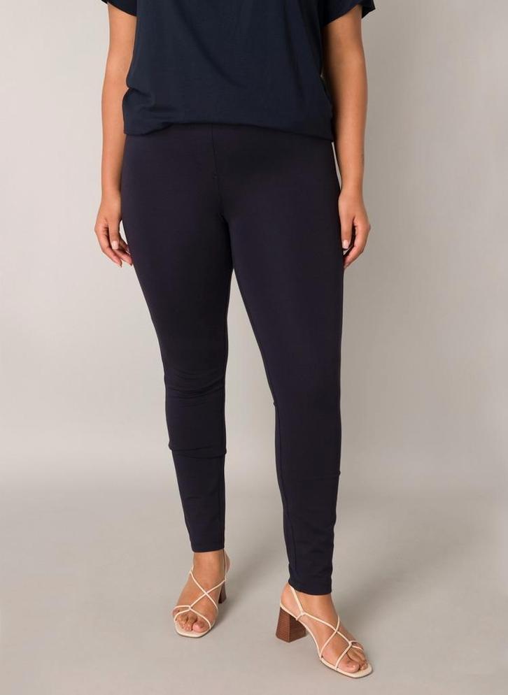 Zwarte tregging Arnika van Yest Curve Maat 54/56 (4), Kleding | Dames, Grote Maten, Nieuw, Broek of Spijkerbroek, Zwart, Ophalen of Verzenden