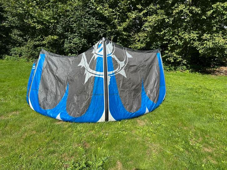 Slingshot 11m kite incl bar, Watersport en Boten, Kitesurfen, Gebruikt, Kitesurf-set, 11 m², Geen board, Ophalen