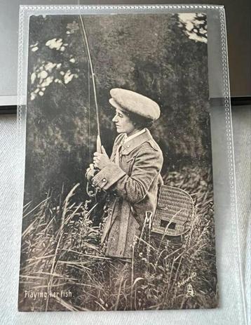 Oude postkaart Silverette The lady Angler 6533. London 1928