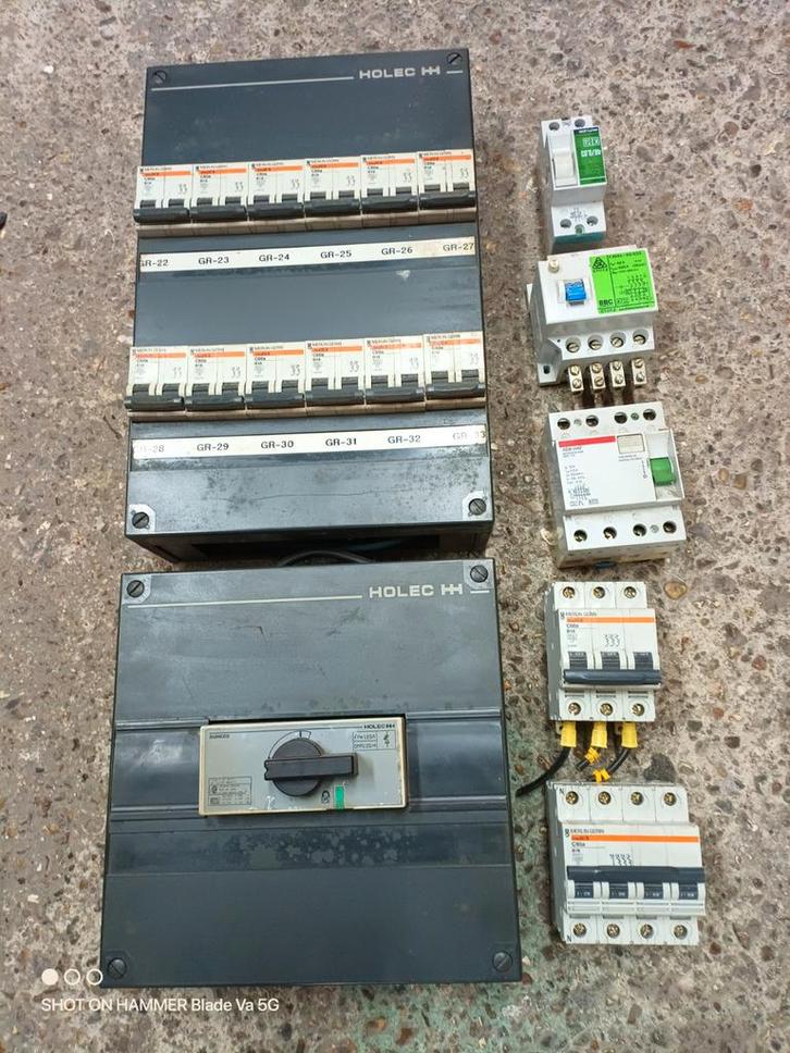 Groepenkast met hoofdschakelaar, Doe-het-zelf en Verbouw, Elektra en Kabels, Gebruikt, Overige typen, Ophalen of Verzenden