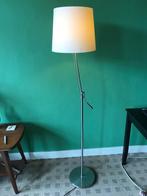 Stijlvolle Staande lamp, Huis en Inrichting, Lampen | Vloerlampen, Ophalen, Zo goed als nieuw, Metaal, 150 tot 200 cm