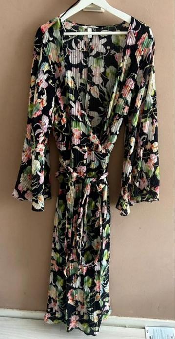 Zara jurk maat XL bloemen beschikbaar voor biedingen