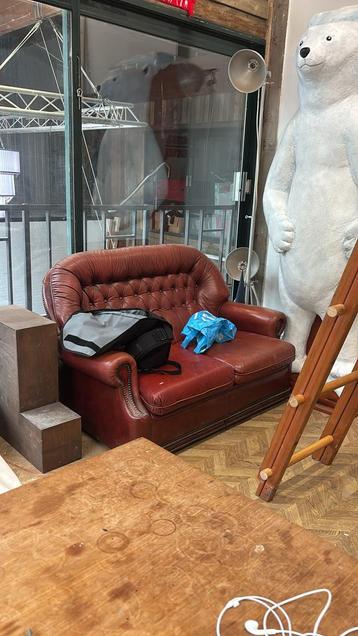 Mooie Tweepersoonsbank beschikbaar voor biedingen