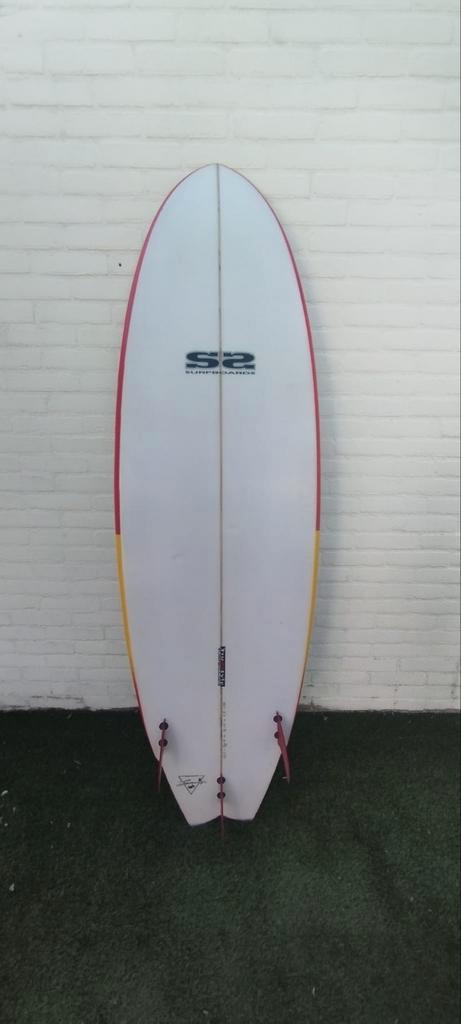 Mooie surfplank/surfboard, Watersport en Boten, Golfsurfen, Zo goed als nieuw, Fish, Met vinnen, Met draagtas, Met koord, Ophalen