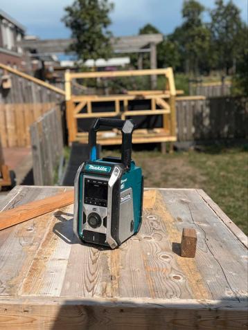 Makita dmr115 bouwradio/radio beschikbaar voor biedingen