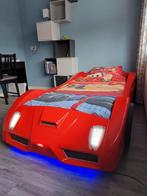 Autobed racewagen, Kinderen en Baby's, Kinderkamer | Bedden, Ophalen, 85 tot 100 cm, Gebruikt, Matras