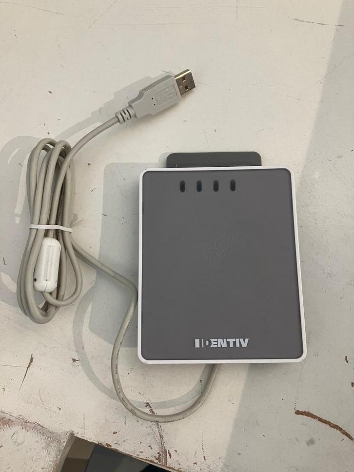 Identiv Utrust 4701F, Verzamelen, Elektronische Apparatuur, Overige typen, Ophalen of Verzenden