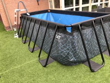Exit zwembad beschikbaar voor biedingen