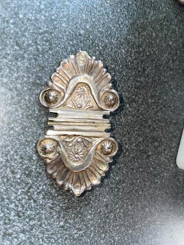 Antieke Broche zilver beschikbaar voor biedingen