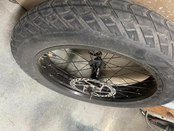 voorwiel fatbike 20*4.00 inclusief binnen en buitenband beschikbaar voor biedingen