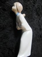 MEISJE met handen over elkaar Grijs/Blauw gesigneerd € 25, Ophalen of Verzenden, Nieuw, Mens