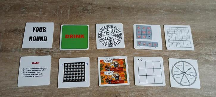 10 dubbelzijdige onderzetters met spelletjes, Huis en Inrichting, Woonaccessoires | Onderzetters, Nieuw, Glas of Kopje, Ophalen of Verzenden