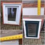 Raampje met knip, netjes in de verf, Doe-het-zelf en Verbouw, Glas en Ramen, Gevelraam of Ruit, Gebruikt, Minder dan 80 cm, Minder dan 80 cm