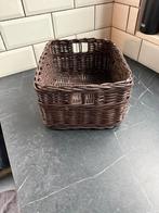 Mooie rieten mand, Huis en Inrichting, Woonaccessoires | Schalen en Manden, Mand, Vierkant, Ophalen of Verzenden, Zo goed als nieuw