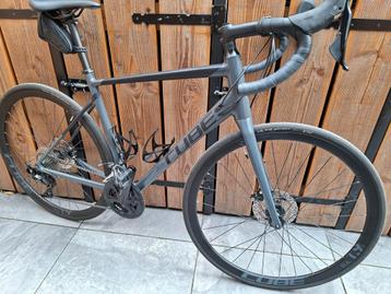 Racefiets cube attain SL grey/ black 2021 beschikbaar voor biedingen