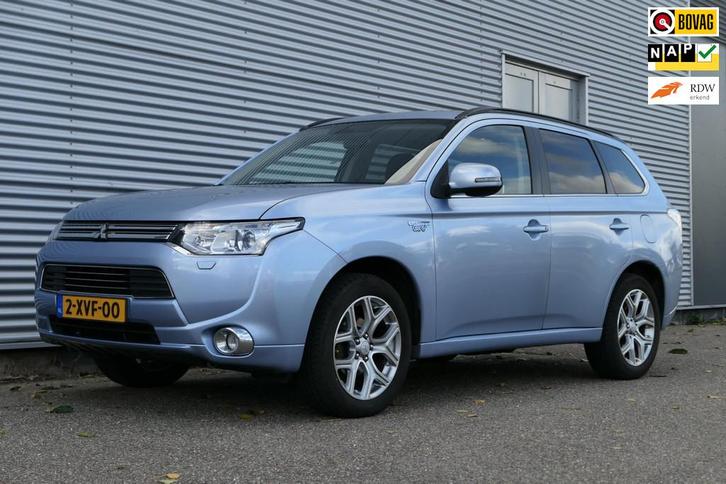 Mitsubishi Outlander 2.0 PHEV Instyle Leder NAP Pano Trekhaa, Auto's, Mitsubishi, Bedrijf, Te koop, Outlander, 4x4, ABS, Achteruitrijcamera