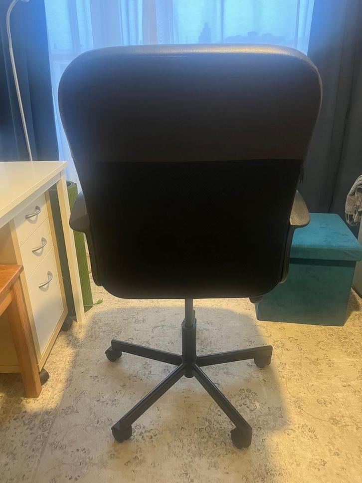 Complete Home Office Setup - Monitor, Stoel, Bureau, Huis en Inrichting, Bureaustoelen, Gebruikt, Bureaustoel, Zwart, Ergonomisch