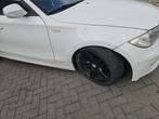 RECHTER SCHERM BMW 1 SERIE WIT, Auto-onderdelen, Carrosserie en Plaatwerk, Gebruikt, Voor, Ophalen of Verzenden, Spatbord