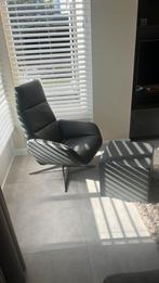 Montel relax fauteuil grijs met poef, Leer, Ophalen of Verzenden, Zo goed als nieuw