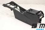 Middenconsole met frame voor armsteun VW Passat B8 Sedan, Gebruikt