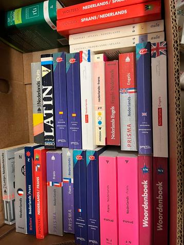Woordenboeken beschikbaar voor biedingen