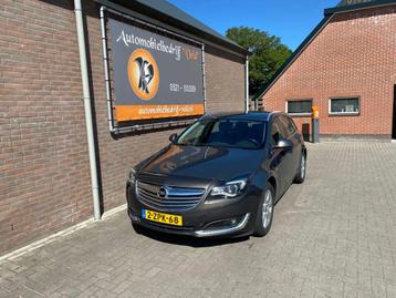 Opel Insignia Sports Tourer 1.6 T Business+ (bj 2015) beschikbaar voor biedingen