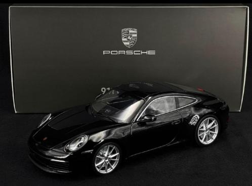 1:18 Porsche 911 (992) Carrera 4S - 2019 - Zwart - PRE ORDER, Hobby en Vrije tijd, Modelauto's | 1:18, Nieuw, Auto, MiniChamps