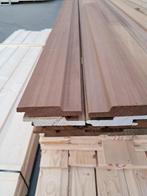 Partijtje ayous channelsiding 1,8x7,5 embossed, Ophalen, Zo goed als nieuw, Minder dan 180 cm, Palen