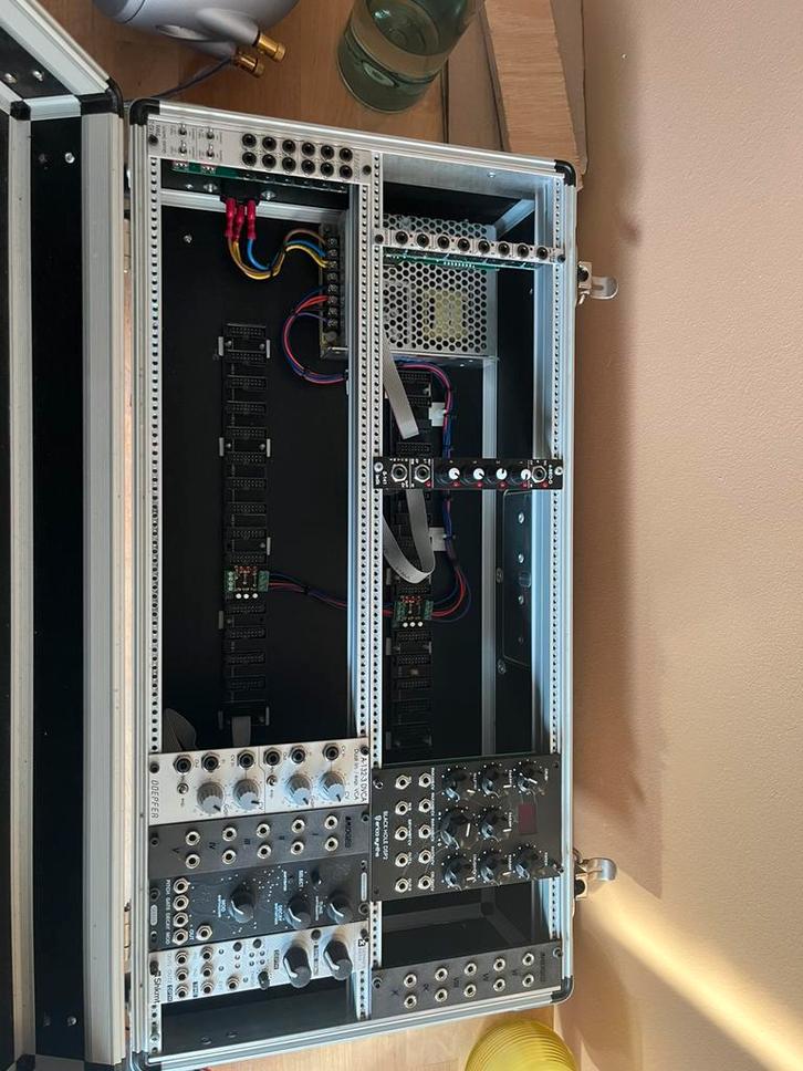 Eurorack laatste modules + case 104hp, Muziek en Instrumenten, Soundmodules, Zo goed als nieuw, Ophalen of Verzenden