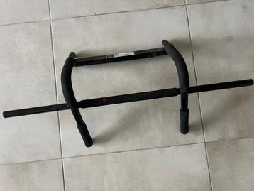 Domyos Pull-Up Bar 500 – deurrekstang (Decathlon) beschikbaar voor biedingen