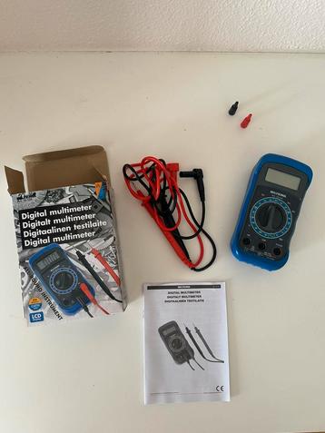 Digitale multimeter beschikbaar voor biedingen