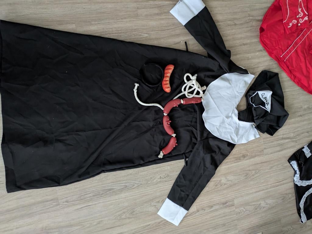 Nonnen kostuum met worstjes - Carnaval, Maat 38/40 (M), Carnaval, Ophalen of Verzenden, Zo goed als nieuw