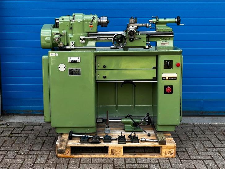 Schaublin 102-VM draaibank uiterst compleet, Doe-het-zelf en Verbouw, Draaibanken, Zo goed als nieuw, Metaaldraaibank, 500 tot 1000 mm