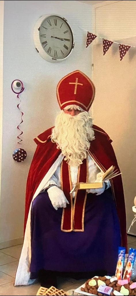 Sinterklaas en pieten pakken ass. !, Diversen, Sinterklaas, Gebruikt, Ophalen of Verzenden