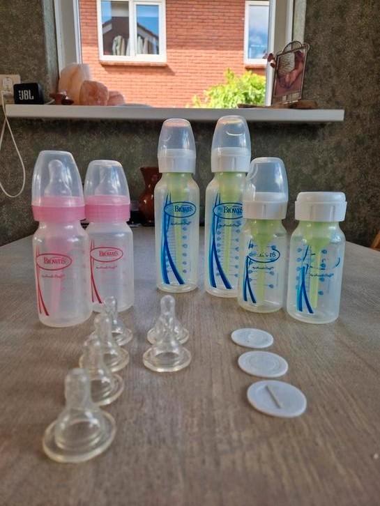 STARTERSPAKKET 6x Dr. Brown's flessen met 8 NIEUWE spenen, Kinderen en Baby's, Babyvoeding en Toebehoren, Gebruikt, Overige typen